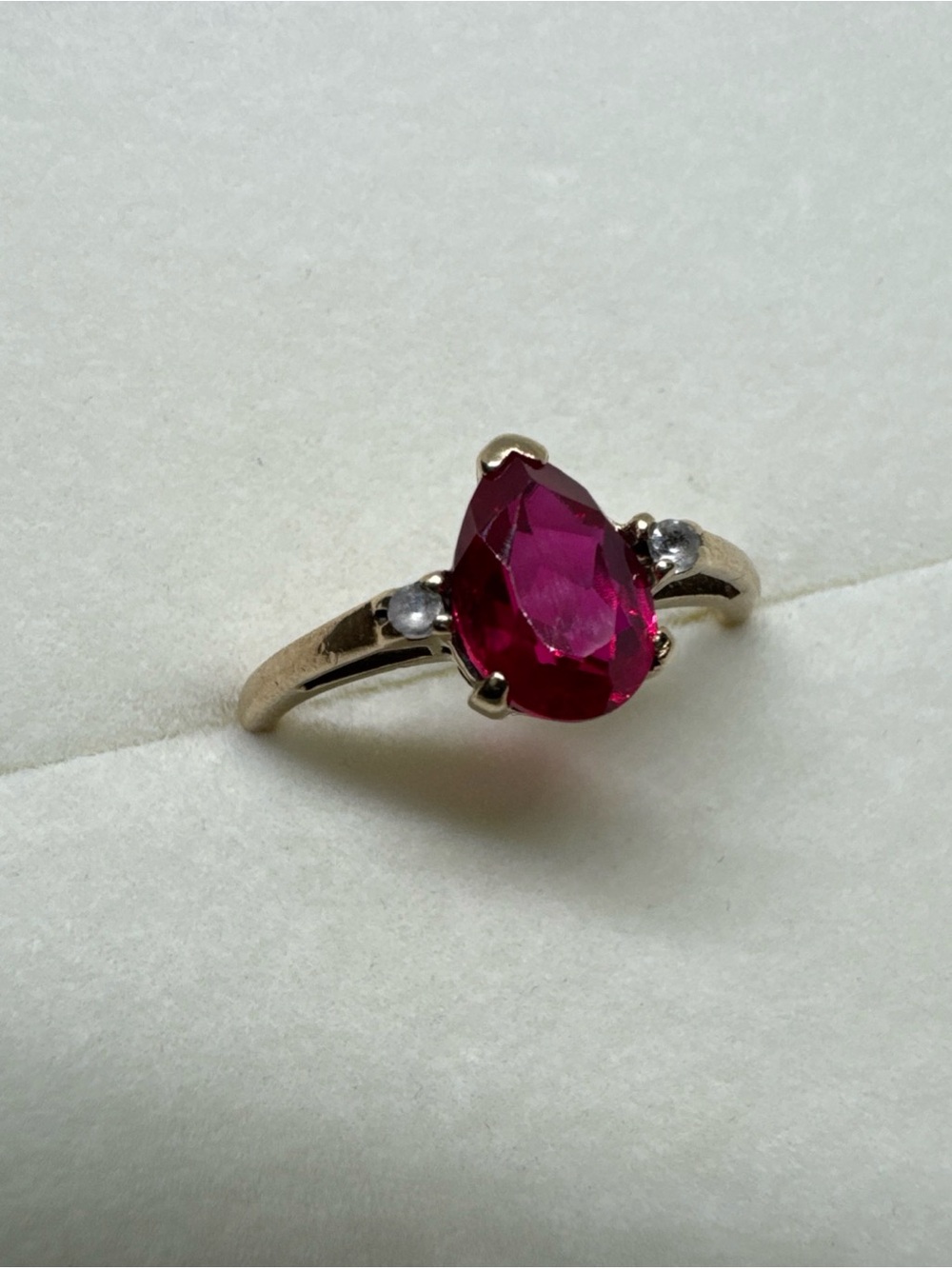 Lady's 10k Yellow Gold Ring Red Ruby Stone & White Topaz Size 7.5, 2.37g